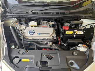 2012 Nissan LEAF - Thumbnail