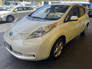 2012 Nissan LEAF - Thumbnail