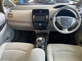2012 Nissan LEAF - Thumbnail