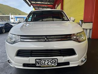 2013 Mitsubishi Outlander - Thumbnail