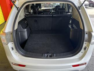 2013 Mitsubishi Outlander - Thumbnail