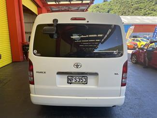 2013 Toyota Hiace - Thumbnail