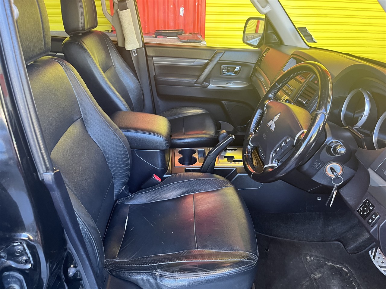 2012 Mitsubishi Pajero