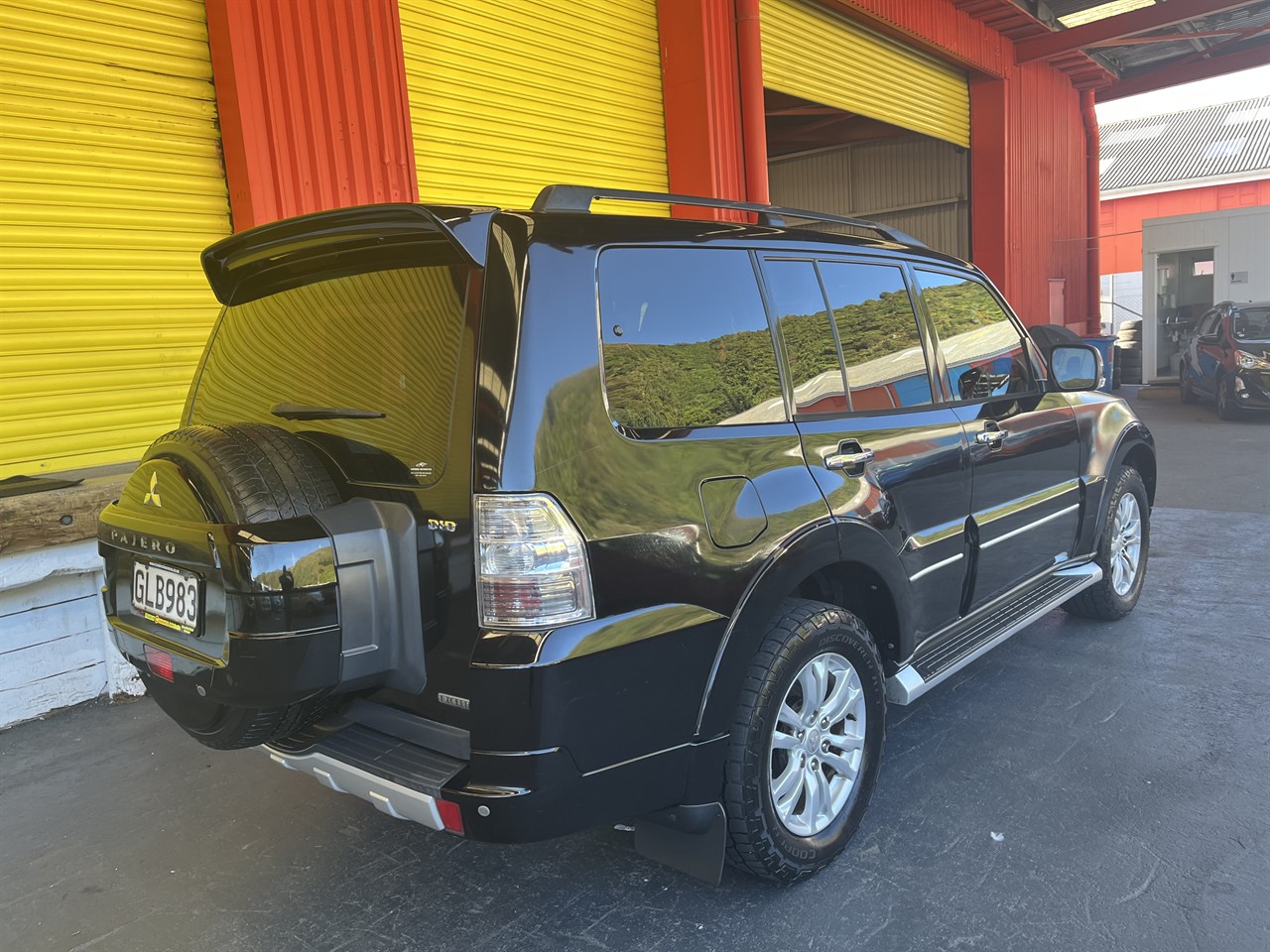 2012 Mitsubishi Pajero