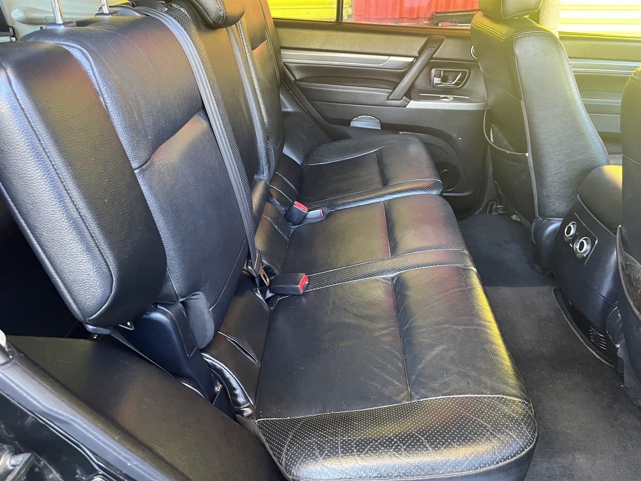 2012 Mitsubishi Pajero