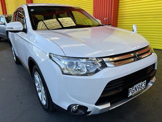 2014 Mitsubishi Outlander - Thumbnail