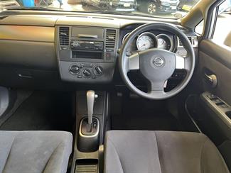 2011 Nissan Tiida - Thumbnail