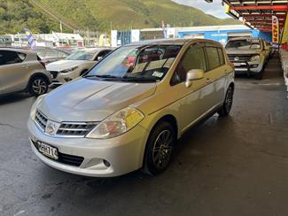 2011 Nissan Tiida - Thumbnail