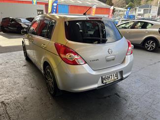 2011 Nissan Tiida - Thumbnail