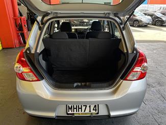 2011 Nissan Tiida - Thumbnail