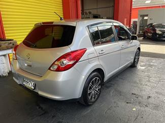2011 Nissan Tiida - Thumbnail