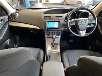 2011 Mazda Axela - Thumbnail