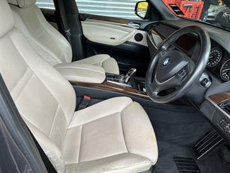 2011 BMW X5 - Thumbnail