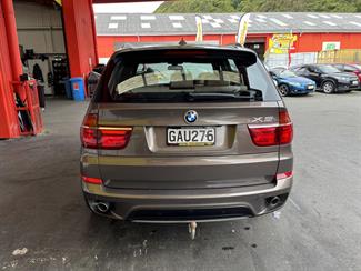 2011 BMW X5 - Thumbnail
