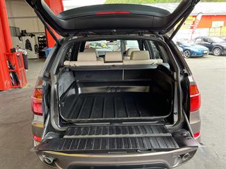 2011 BMW X5 - Thumbnail