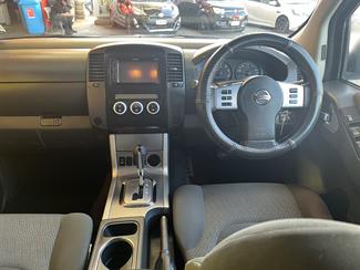 2012 Nissan Navara - Thumbnail