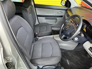 2004 Mazda Demio - Thumbnail