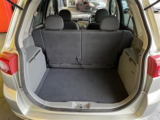 2004 Mazda Demio - Thumbnail