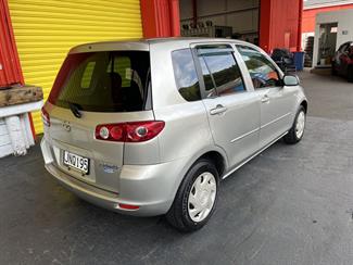 2004 Mazda Demio - Thumbnail