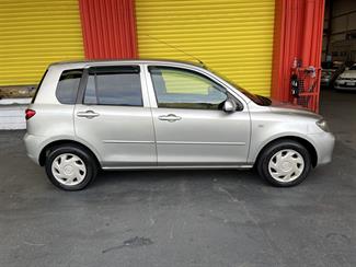 2004 Mazda Demio - Thumbnail