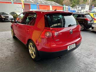 2008 Volkswagen Golf - Thumbnail