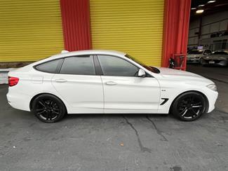 2013 BMW 320i - Thumbnail