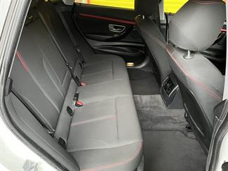 2013 BMW 320i - Thumbnail