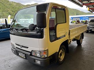 2003 Nissan Atlas - Thumbnail