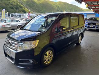 2012 Honda STEPWAGON - Thumbnail