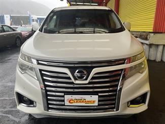 2015 Nissan ELGRAND - Thumbnail