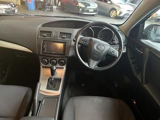 2010 Mazda Axela - Thumbnail