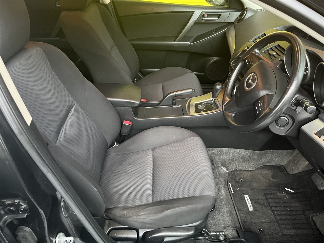 2010 Mazda Axela