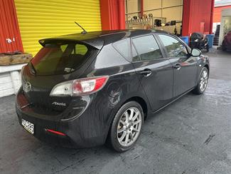 2010 Mazda Axela - Thumbnail