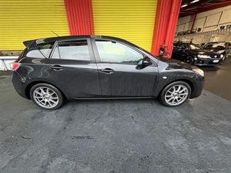 2010 Mazda Axela - Thumbnail