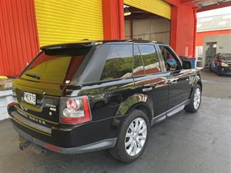 2010 Land Rover Range Rover - Thumbnail