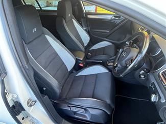 2012 Volkswagen Golf - Thumbnail