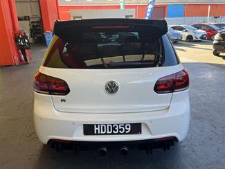 2012 Volkswagen Golf - Thumbnail