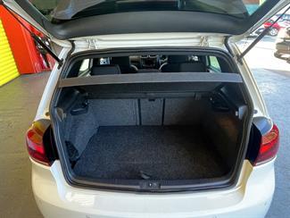 2012 Volkswagen Golf - Thumbnail