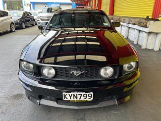 2008 Ford Mustang - Thumbnail
