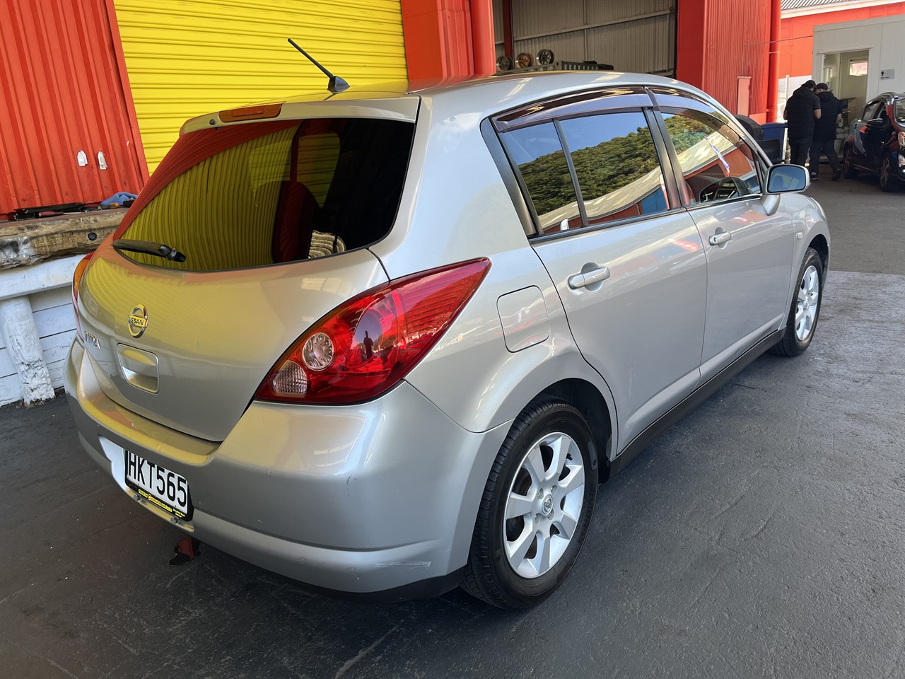 2005 Nissan Tiida