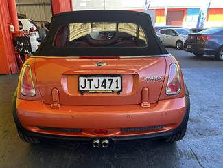 2004 BMW MINI - Thumbnail