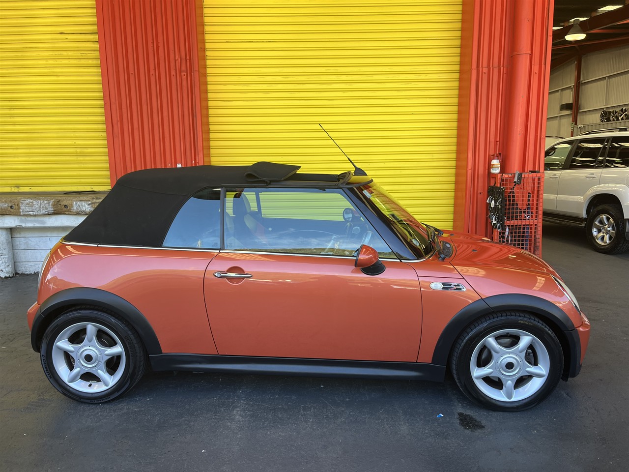 2004 BMW MINI