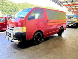 2017 Toyota Hiace - Thumbnail