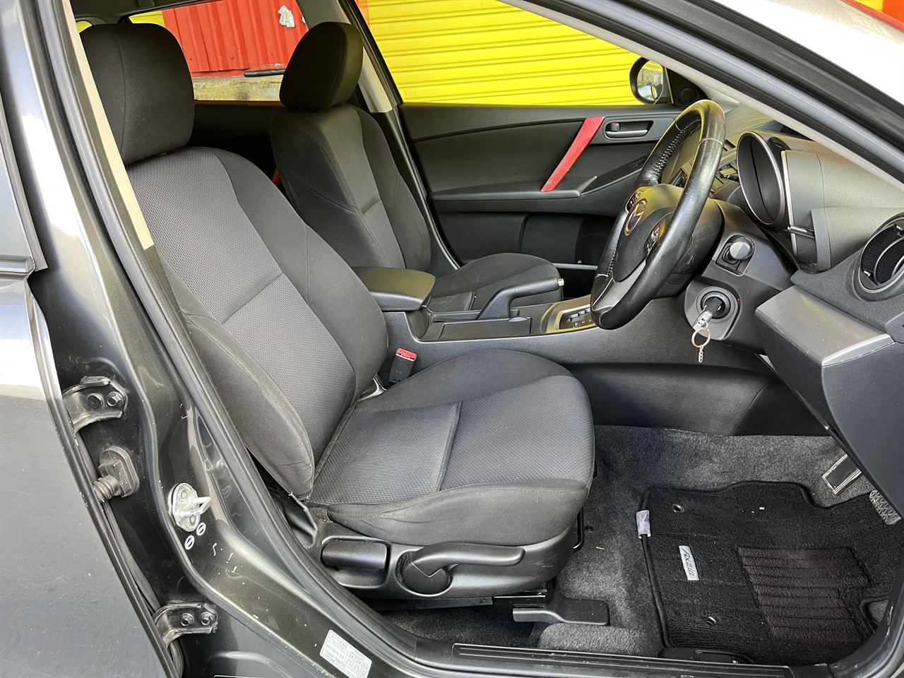 2010 Mazda Axela