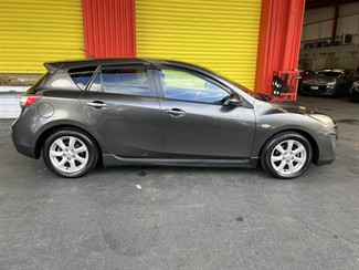 2010 Mazda Axela - Thumbnail