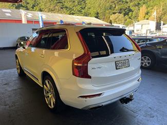 2015 Volvo XC90 - Thumbnail