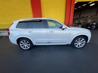 2015 Volvo XC90 - Thumbnail