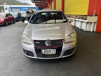 2005 Volkswagen Golf - Thumbnail