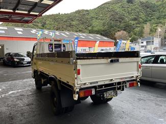 1997 Isuzu Elf - Thumbnail