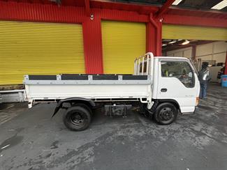 1997 Isuzu Elf - Thumbnail